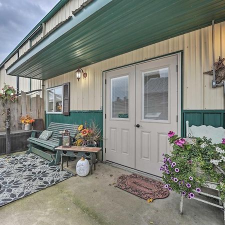 Cozy Goshen Studio Unique Farm Stay! エクステリア 写真