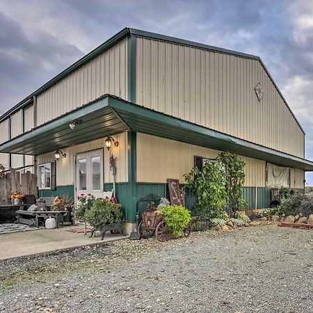 Cozy Goshen Studio Unique Farm Stay! エクステリア 写真