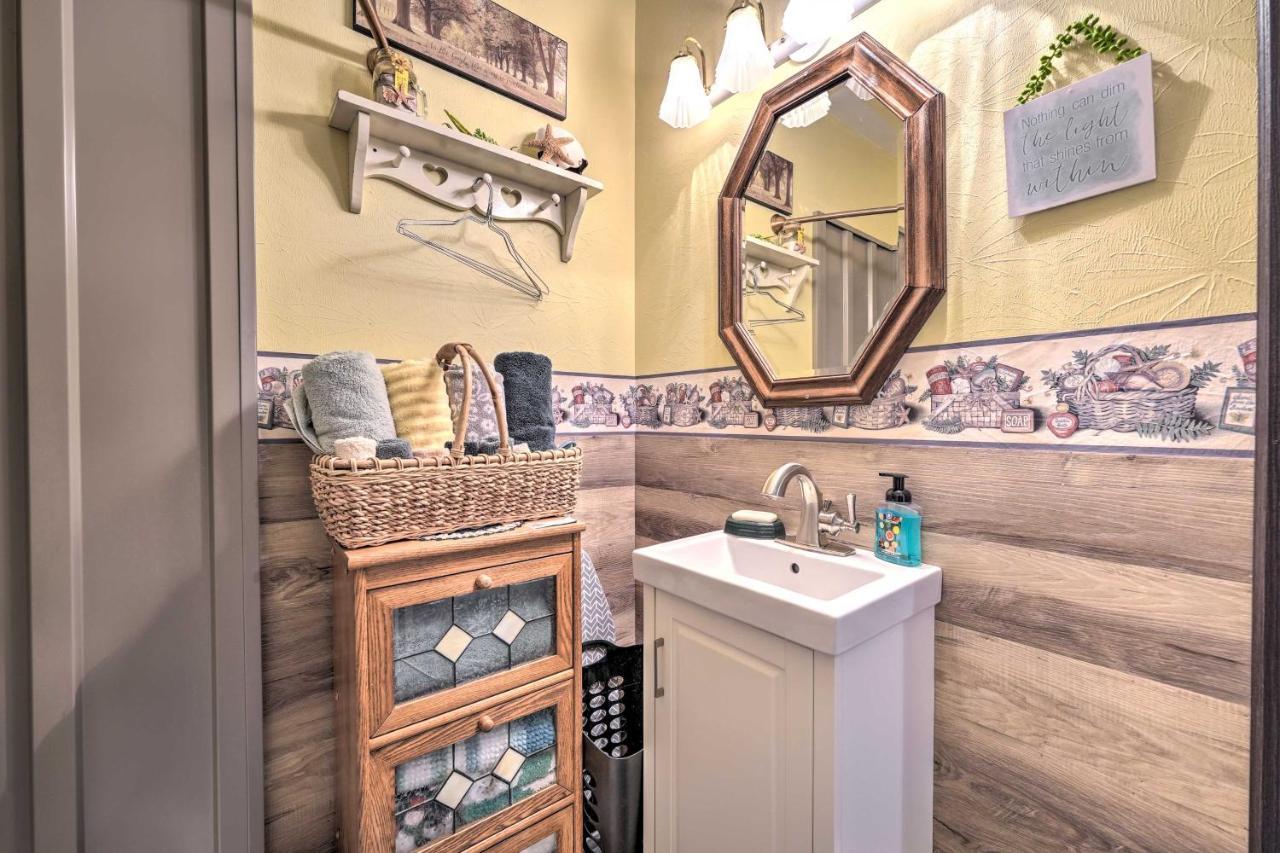 Cozy Goshen Studio Unique Farm Stay! エクステリア 写真
