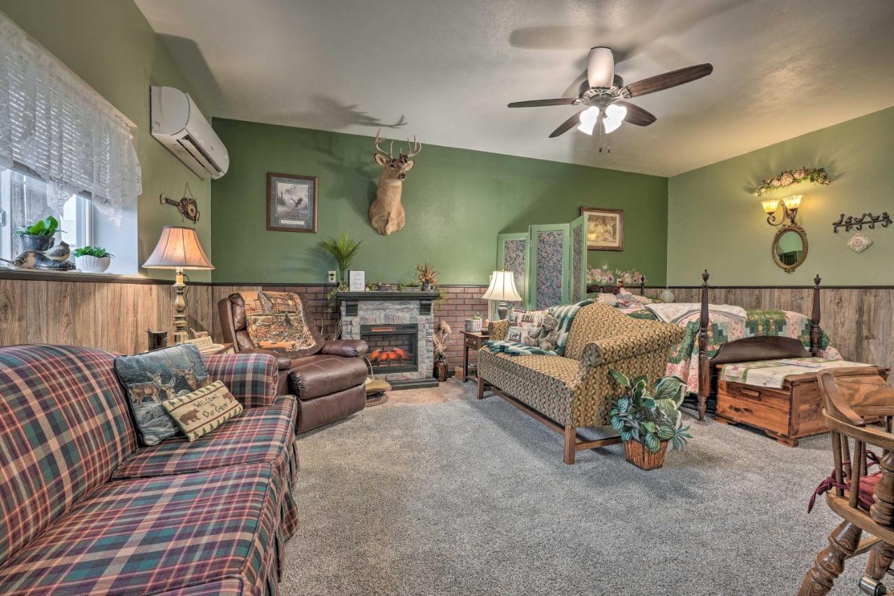 Cozy Goshen Studio Unique Farm Stay! エクステリア 写真