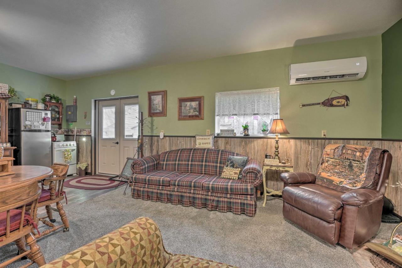 Cozy Goshen Studio Unique Farm Stay! エクステリア 写真